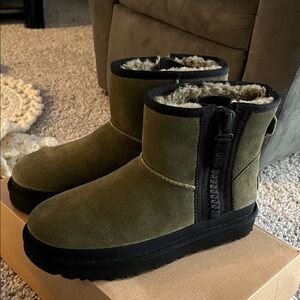 UGG Olive Green Winter Boots